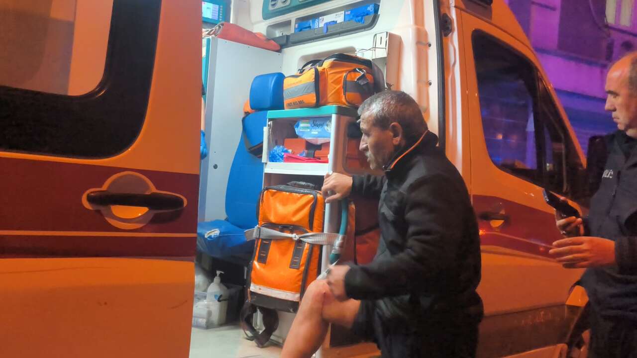 Gece vakti komşu kavgası! 2 kişi pompalı tüfekle vuruldu 5